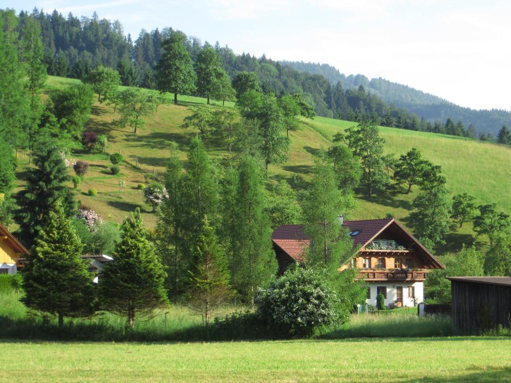 Haus Loidl Guest house *